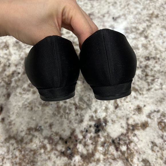 MANOLO BLAHNIK Hangisiflat Embellished Satin Ballet Flats - Picture 13 of 17